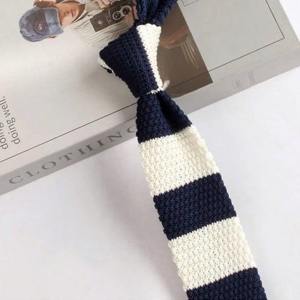 Retro Style Narrow Knitted Tie