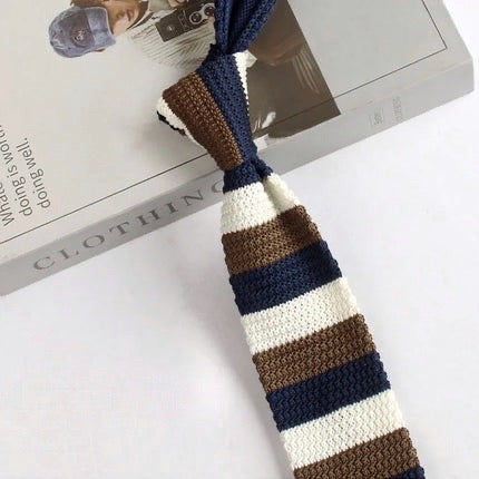 Retro Style Narrow Knitted Tie