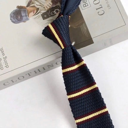 Retro Style Narrow Knitted Tie